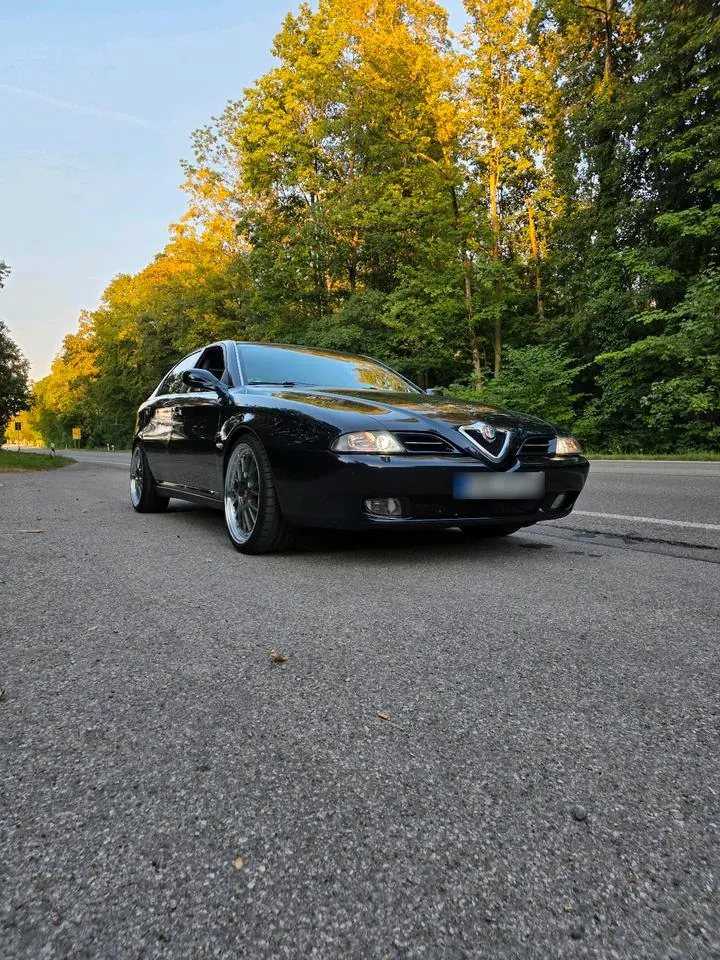 Alfa Romeo 166