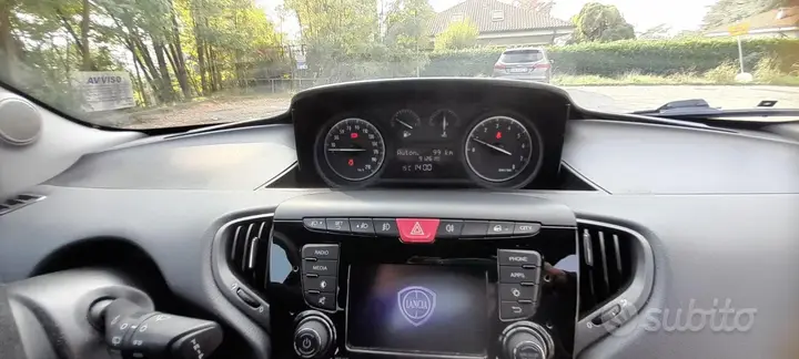 Lancia Ypsilon 2017 photo 2