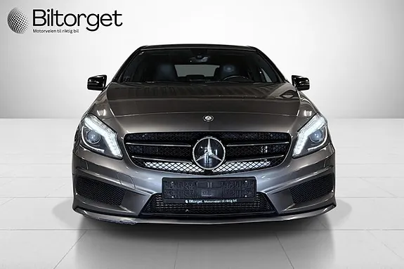 Mercedes-Benz A180 2013 photo 2