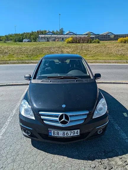 Mercedes-Benz B 200