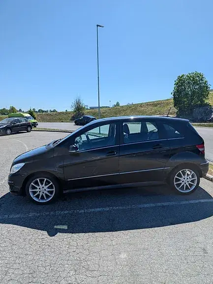 Mercedes-Benz B 200 2009 photo 3
