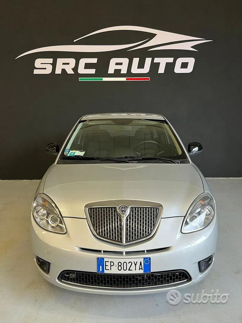 Lancia Ypsilon 2013 photo 2