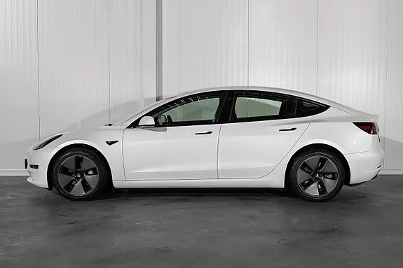 Tesla Model 3 2022 photo 2