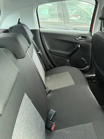 Peugeot 208 2014 photo 5