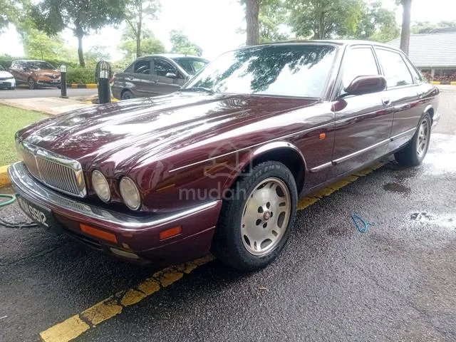 Jaguar Xj6