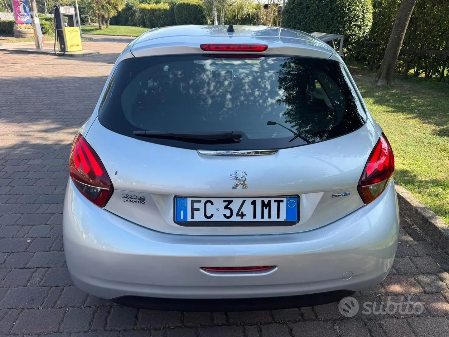 Peugeot 208 2016 photo 4