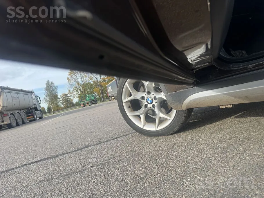 BMW X1 2010 photo 4