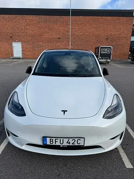 Tesla Model Y 2022 photo 3