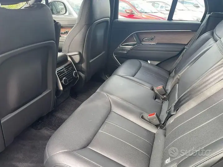 Land Rover Range Rover 2025 photo 5