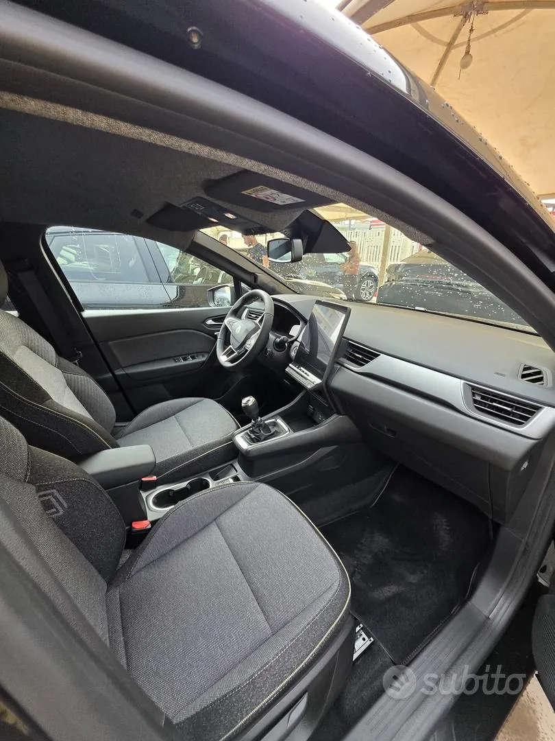 Renault Captur 2026 photo 3