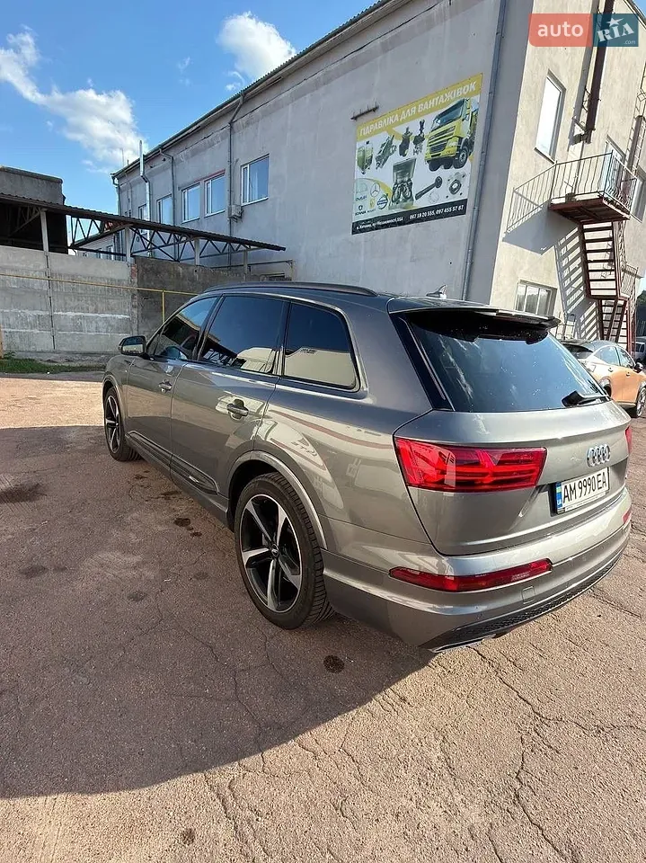 Audi Q7 2017 photo 4