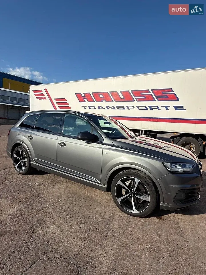 Audi Q7 2017 photo 5