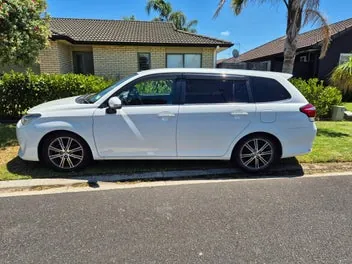 Toyota Fielder 2015 photo 2