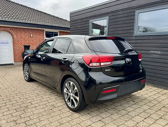 Kia Rio 2018 photo 3