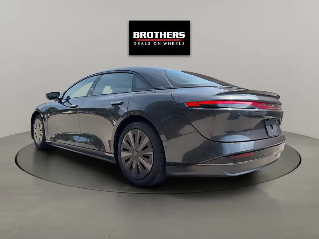 Lucid Air 2024 photo 5