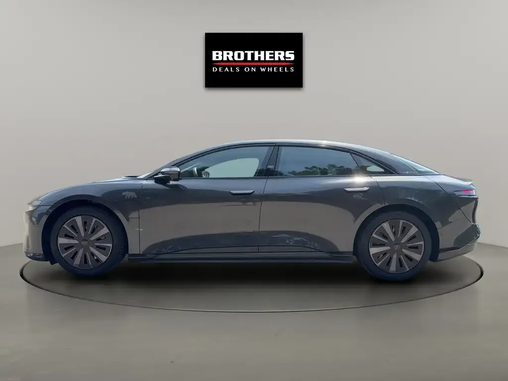 Lucid Air 2024 photo 4
