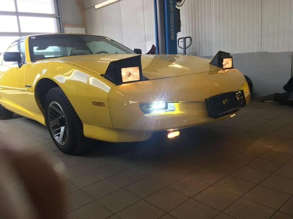 Pontiac Firebird 1992 photo 2