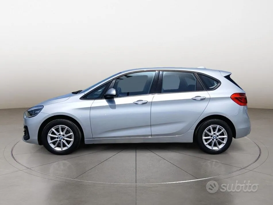 BMW 218D Active Tourer 2018 photo 2