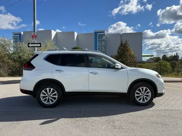 Nissan Rogue 2018 photo 4