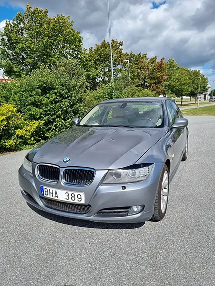 BMW 320D 2011 photo 4