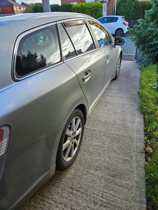 Toyota Avensis 2009 photo 5