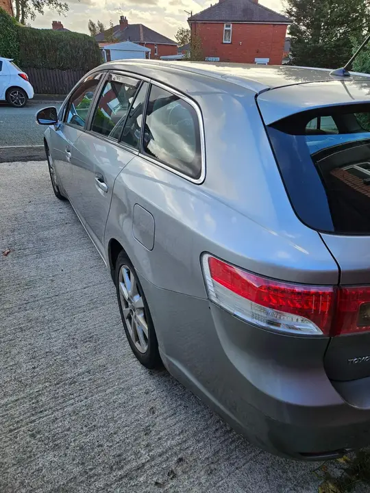 Toyota Avensis 2009 photo 4
