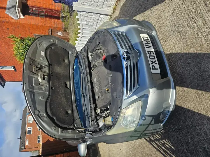 Toyota Avensis 2009 photo 2