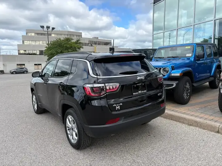 Jeep Compass 2026 photo 3