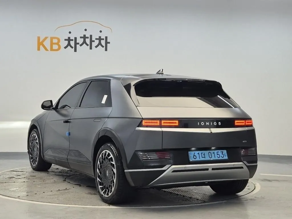 Hyundai Ioniq 5 2023 photo 2