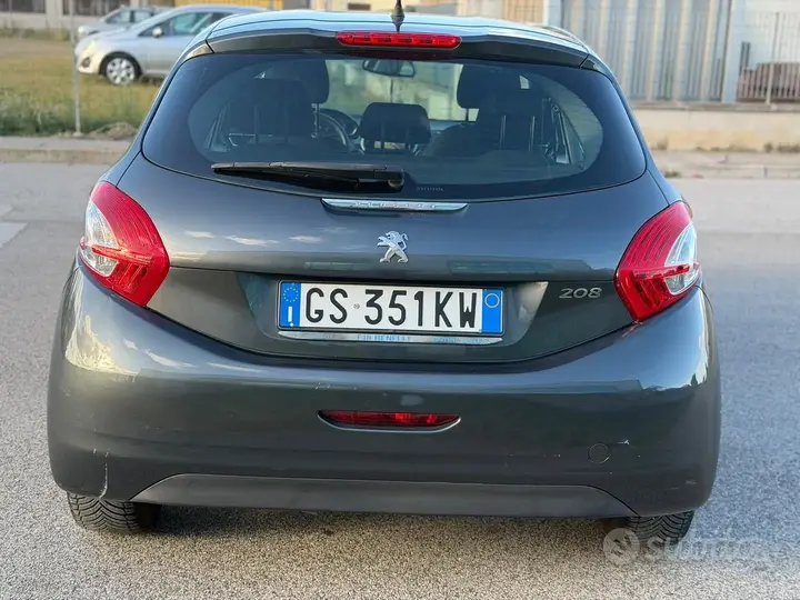 Peugeot 208 2014 photo 5