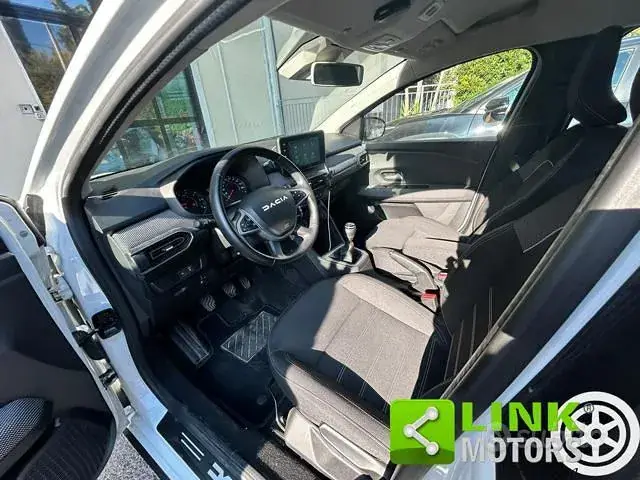 Dacia Sandero 2025 photo 2