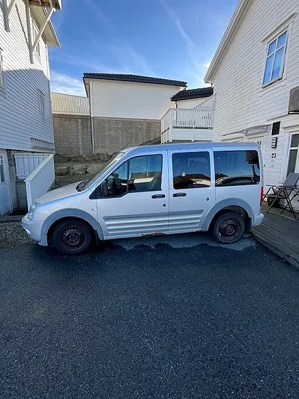 Ford Tourneo Connect 2010 photo 2