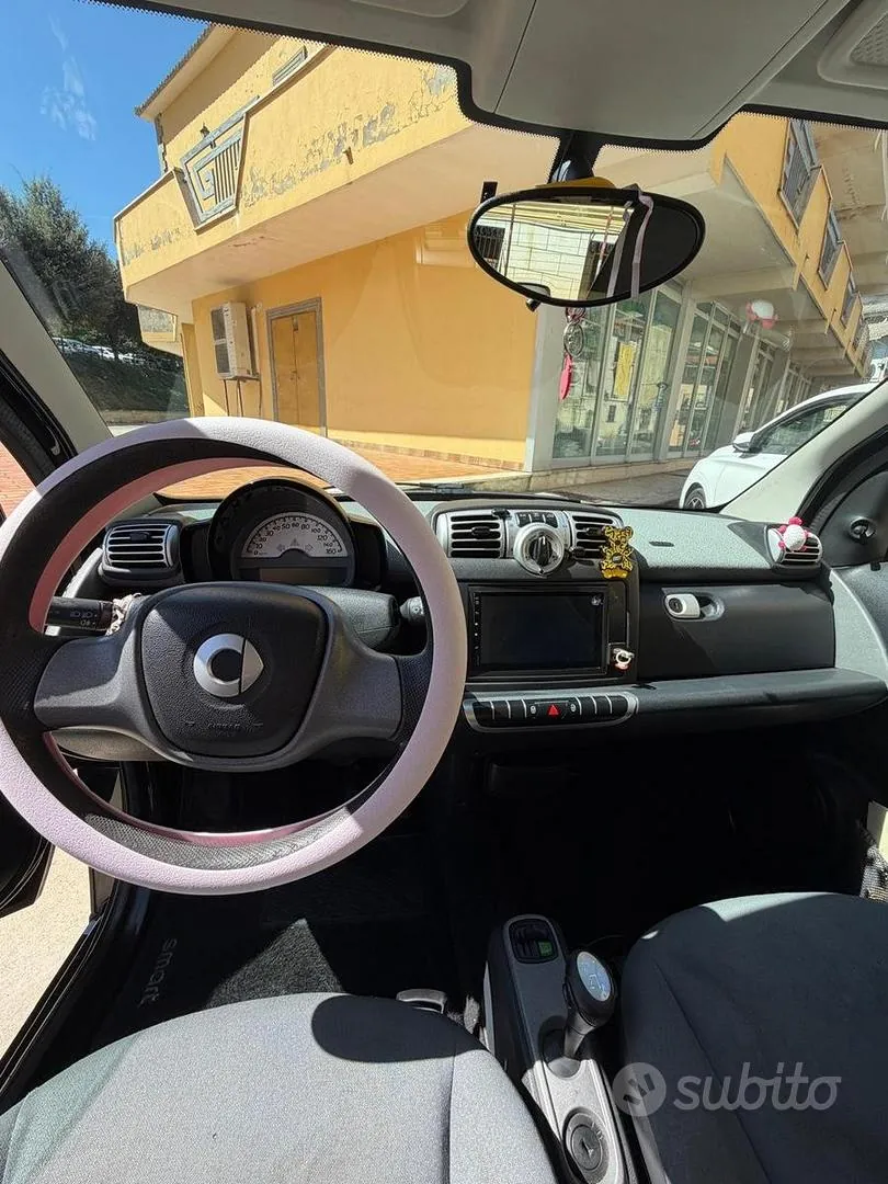 Smart Fortwo 2010 photo 2