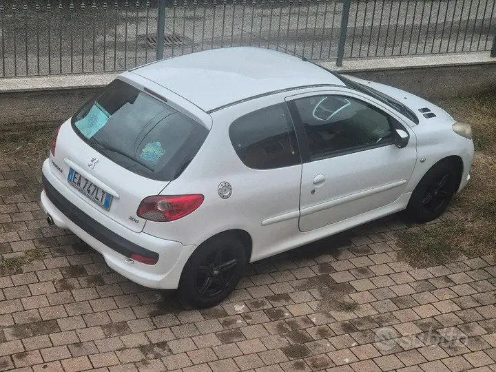 Peugeot 206