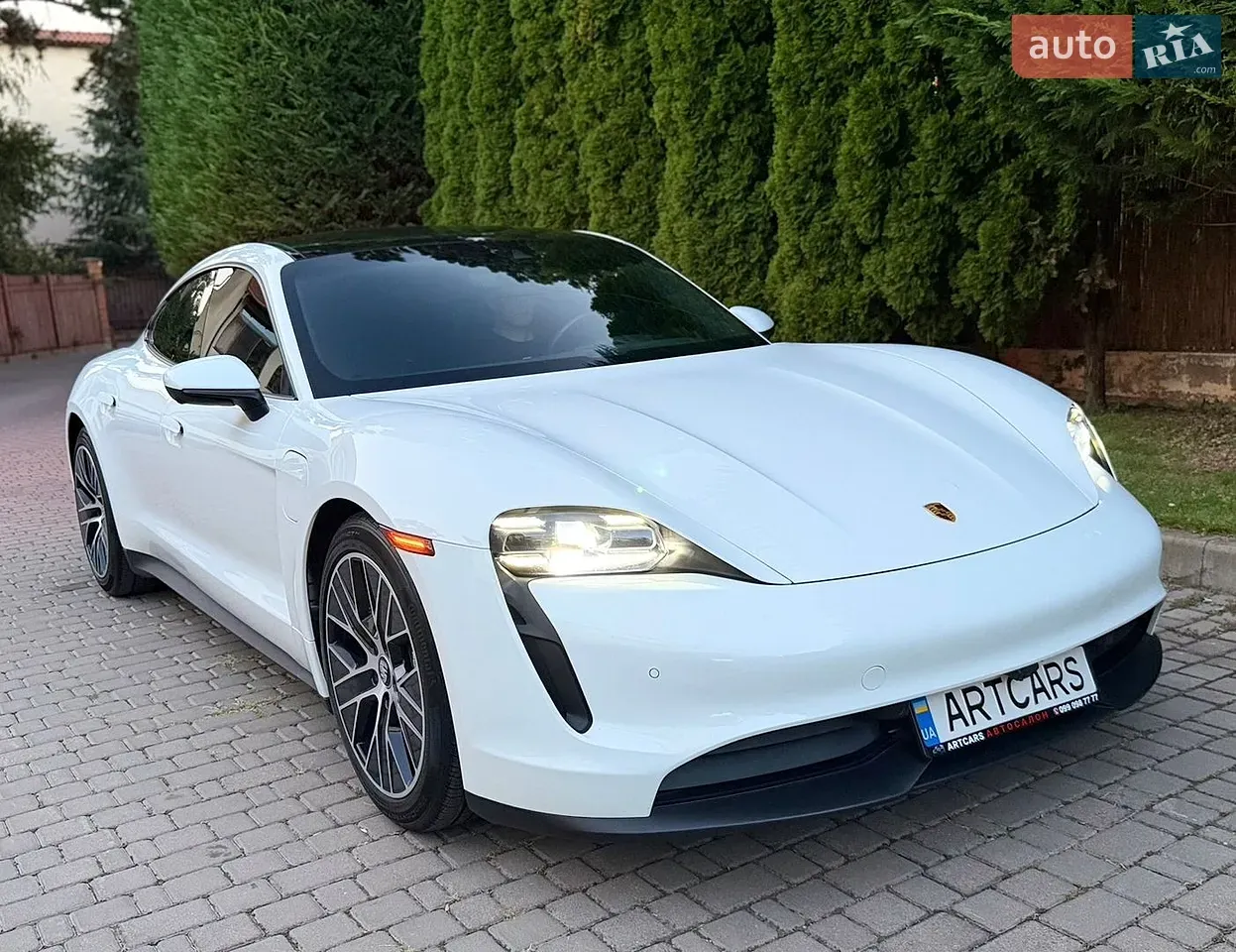 Porsche Taycan 2021 photo 3