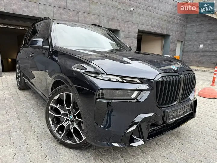 BMW X7 2023 photo 5