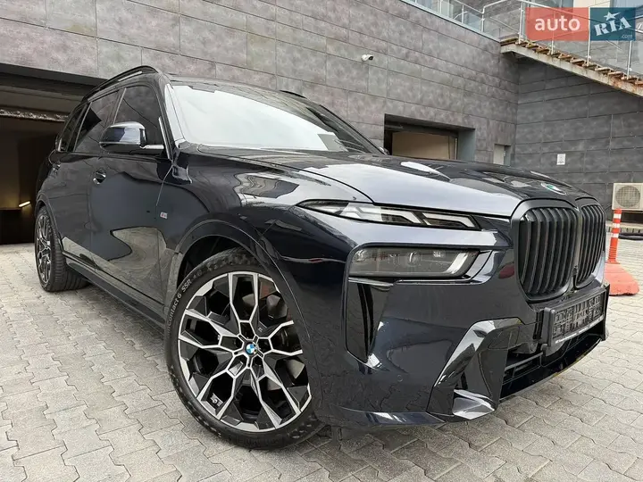 BMW X7 2023 photo 4
