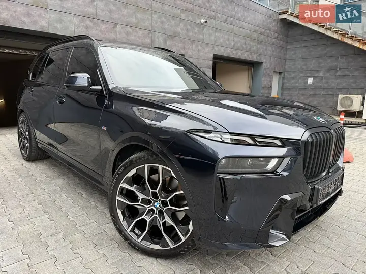 BMW X7 2023 photo 3
