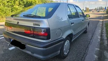 Renault 19
