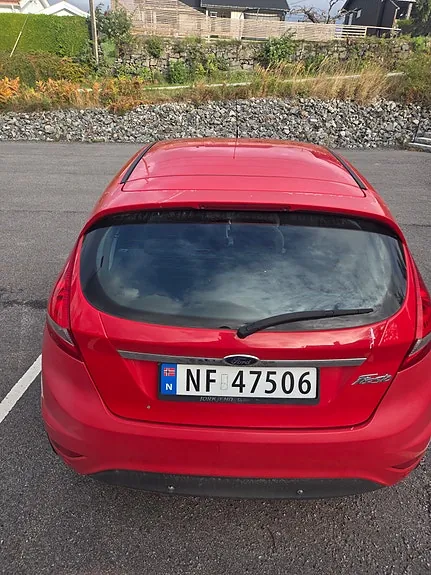 Ford Fiesta 2011 photo 3