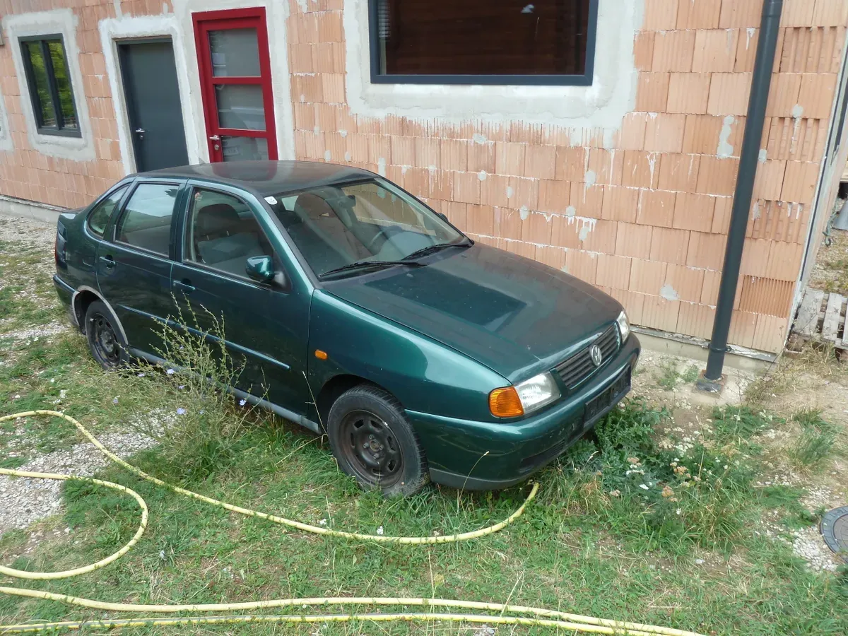Volkswagen Polo 1996 photo 2