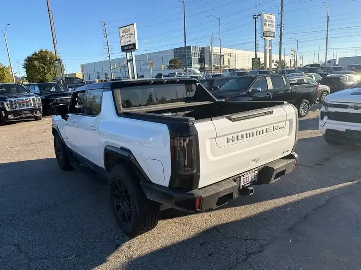 GMC Hummer Ev Pickup 2025 photo 4