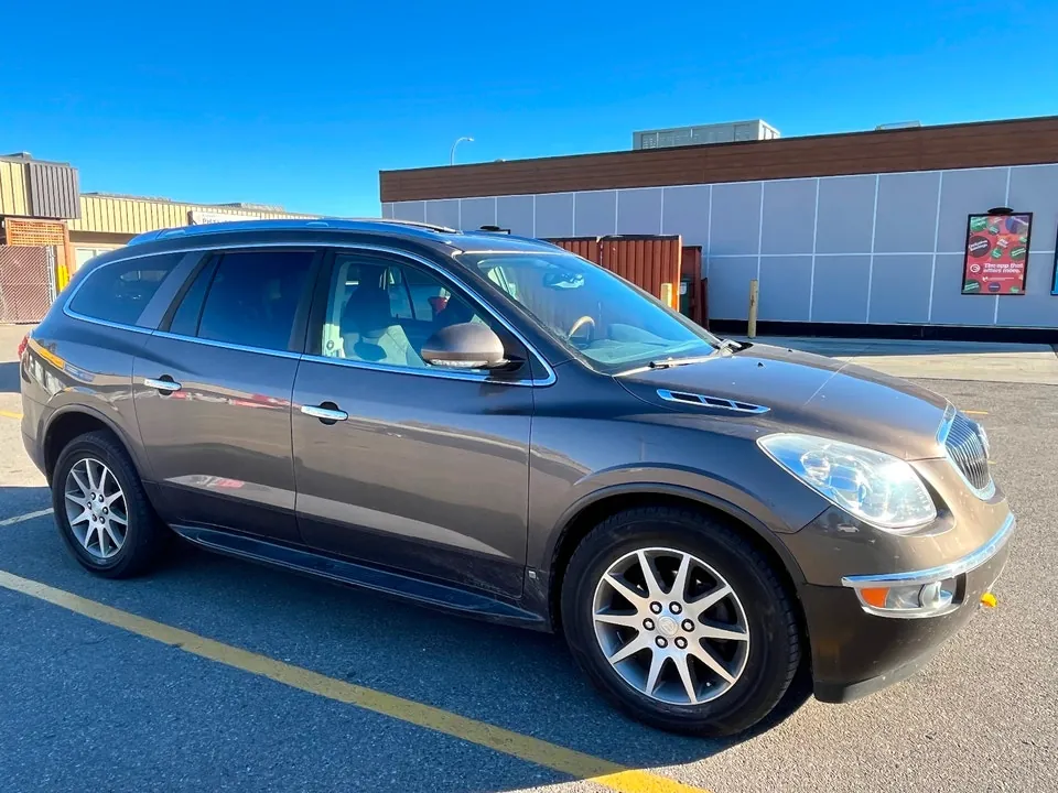 Buick Enclave 2010 photo 2