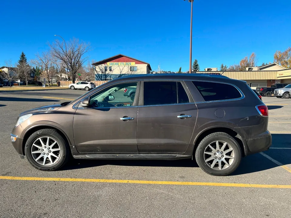 Buick Enclave 2010 photo 4