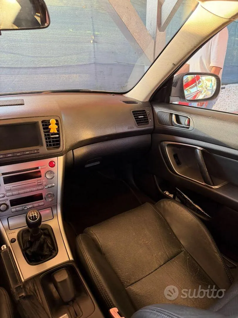 Subaru Legacy 2006 photo 2