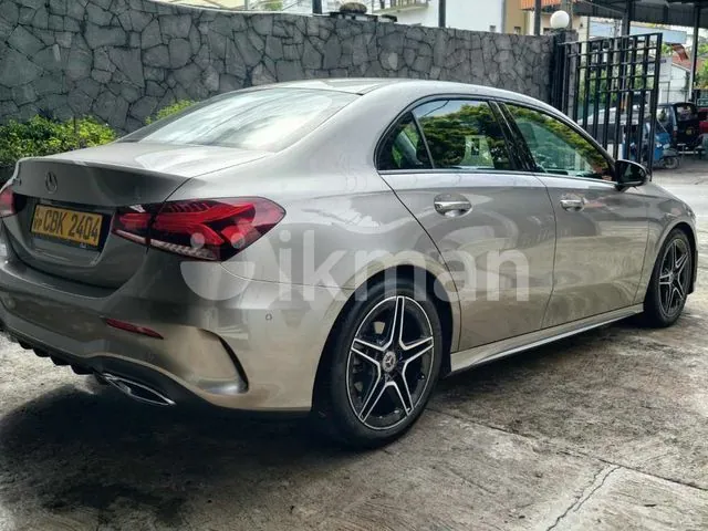 Mercedes-Benz A180 2019 photo 4