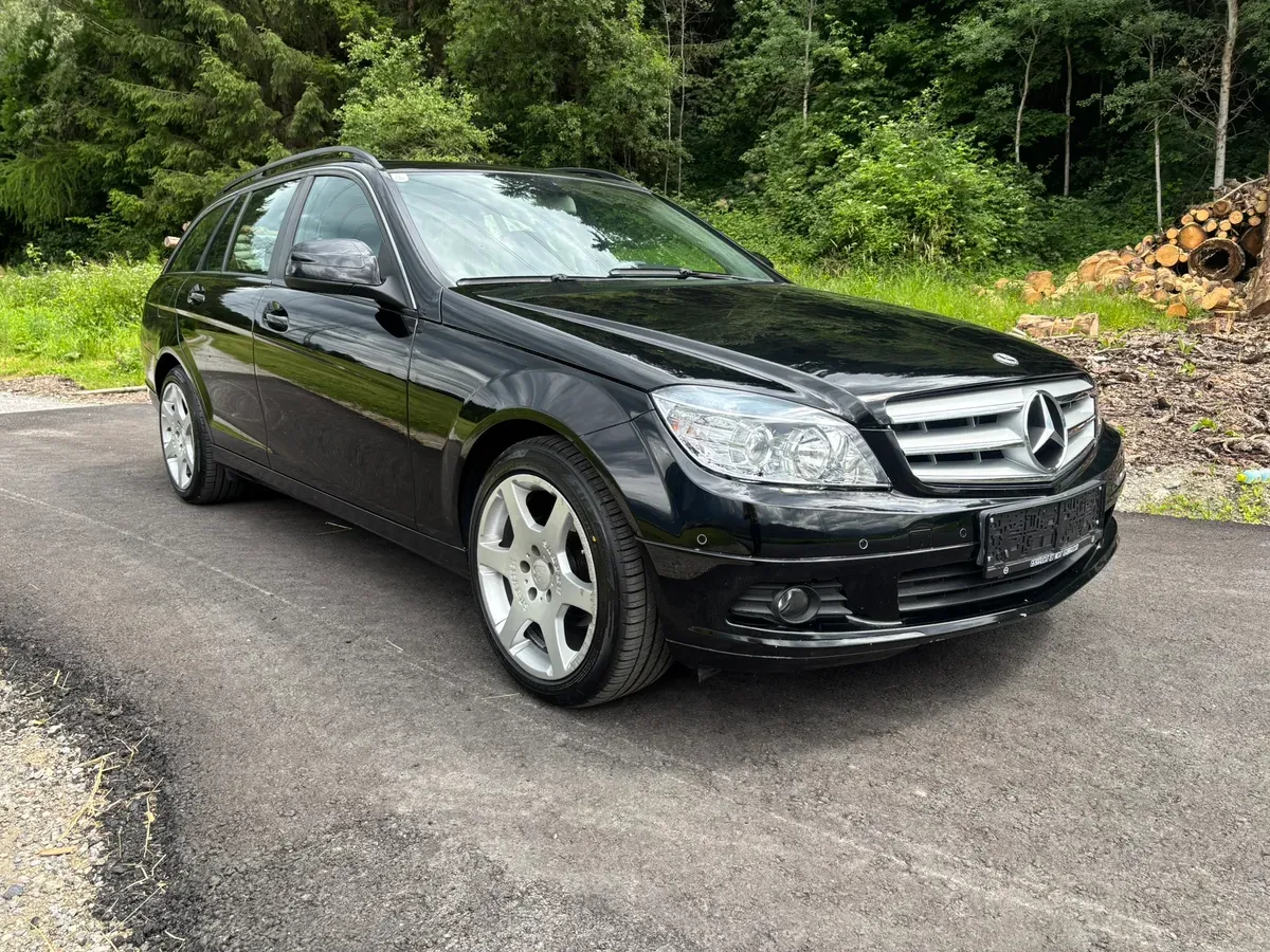 Mercedes-Benz C-Class 2007 photo 2