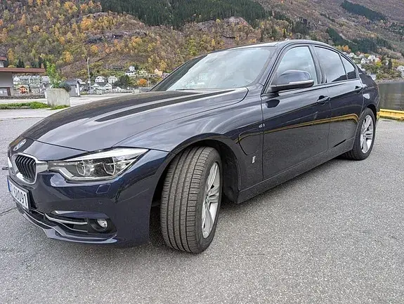 BMW 330E 2018 photo 3