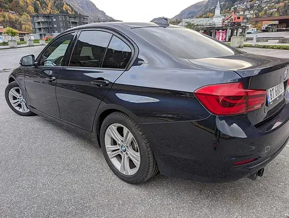 BMW 330E 2018 photo 4
