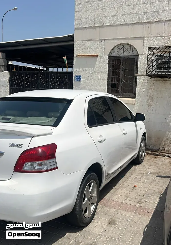 Toyota Yaris 2009 photo 2
